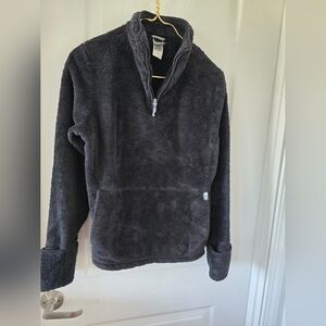The North Face Women's Black Fleece Zip-Up Top